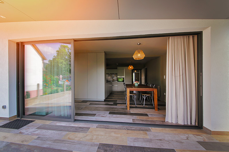 renovation-energetique-installation-baie-vitree-maisons-quality-1